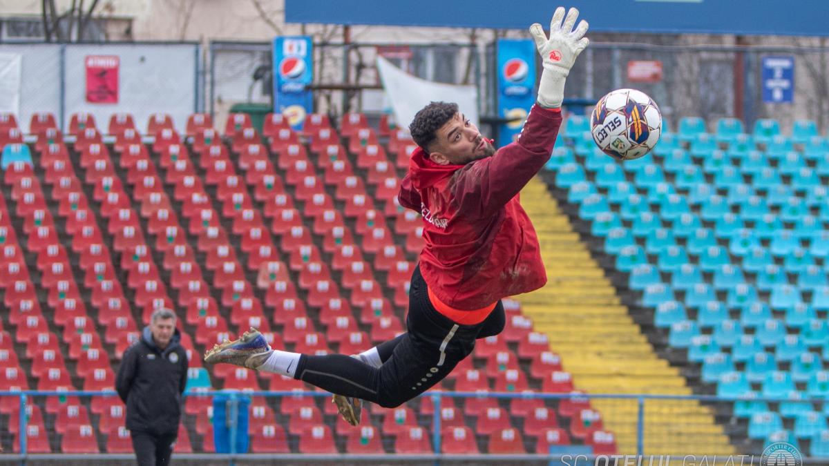 Fotbal: Dinamo București întâlnește astăzi Oțelul Galați