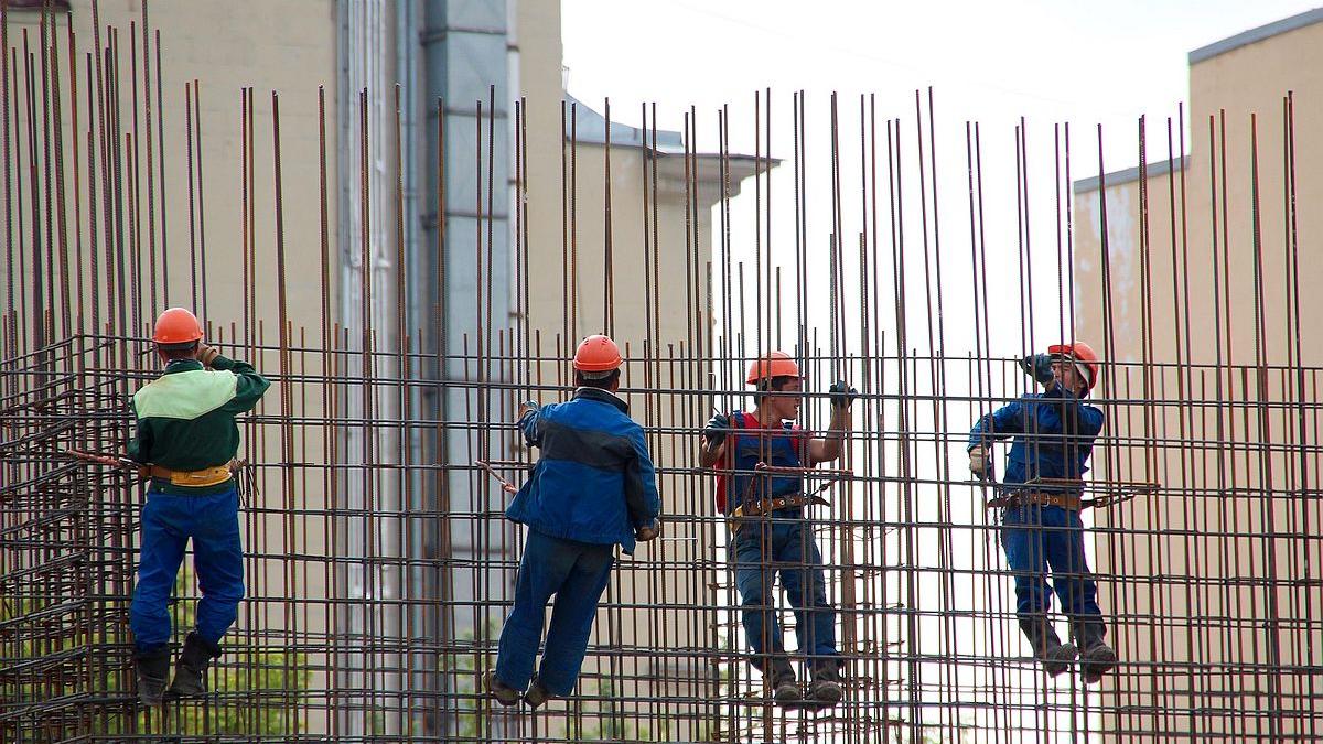 Lucrările în construcţii s-au majorat cu 14,2%, ca serie brută, în anul 2023