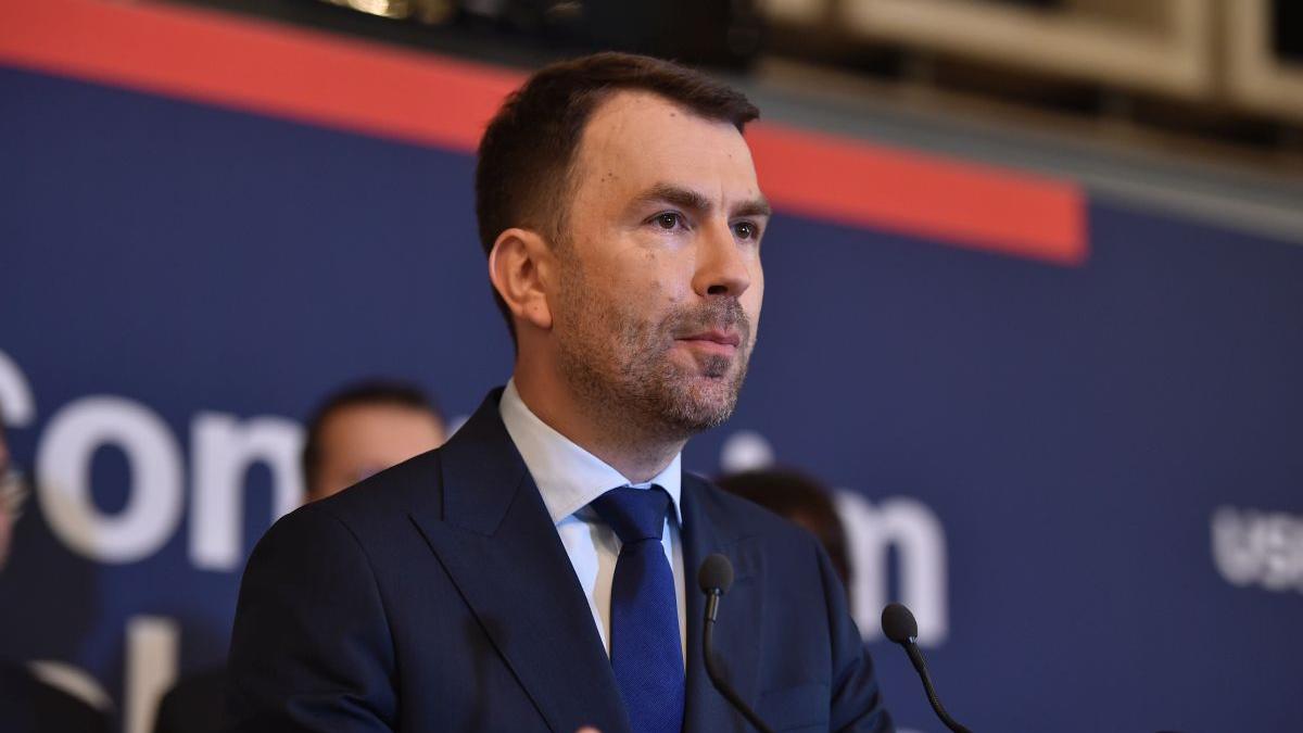 Opoziția critică intenția de comasare a alegerilor: Drepta unită o să bată stânga comasată PSD-PNL