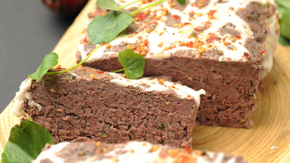 Scumpiri de Paște 2024. Mulți români nu-și mai permit să consume carne de miel