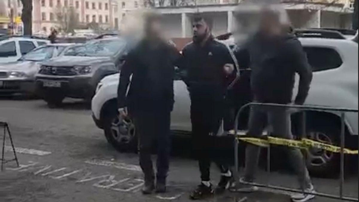 atacatorii desfigurat tanara bucuresti