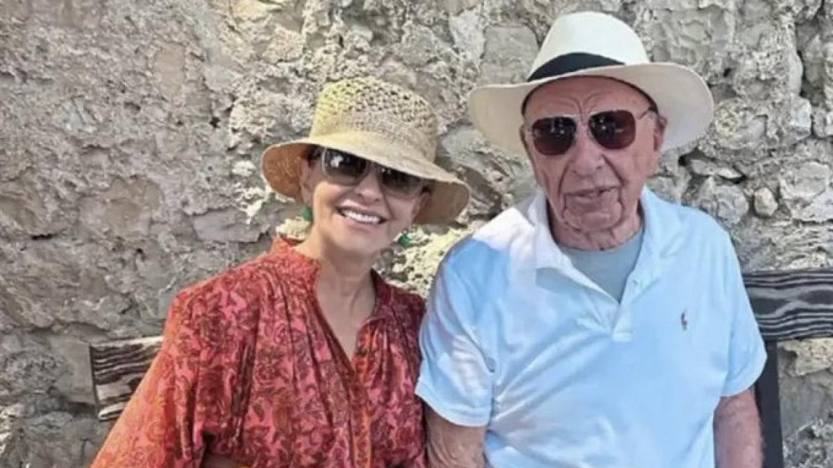 Miliardarul Rupert Murdoch s-a logodit pentru a șasea oară, la 92 de ani. Iubita lui este soacra lui Roman Abramovich