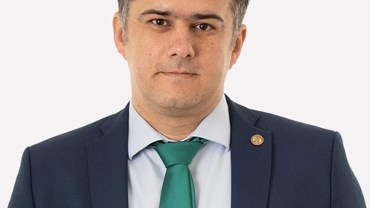 Primarul Bacăului a anunţat că este suspect într-un dosar DNA privind un apartament de serviciu