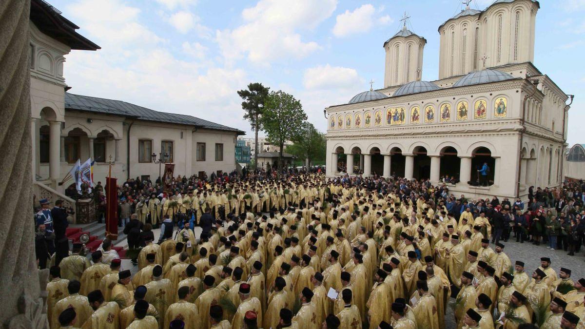 BOR se pregătește de alegeri: S-a deschis sezonul de vânătoare de preoți care fac politică