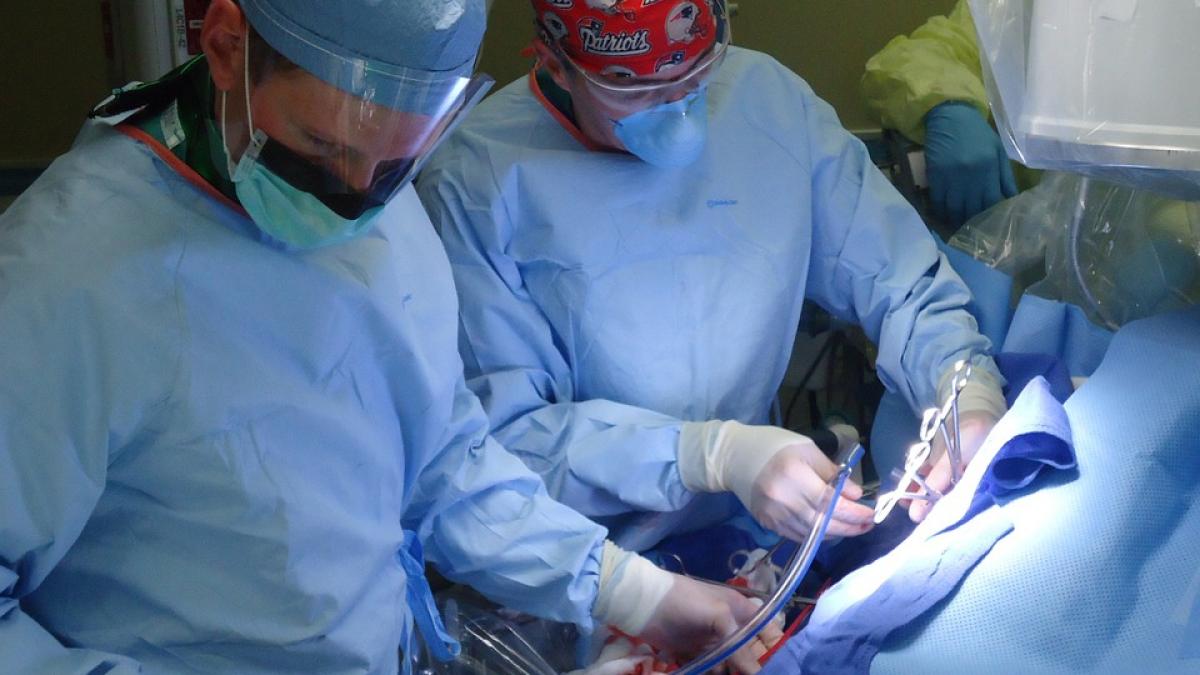 Un tânăr și-a amputat picioarele pentru o asigurare de 1,3 milioane de dolari. A primit 7.200 dolari