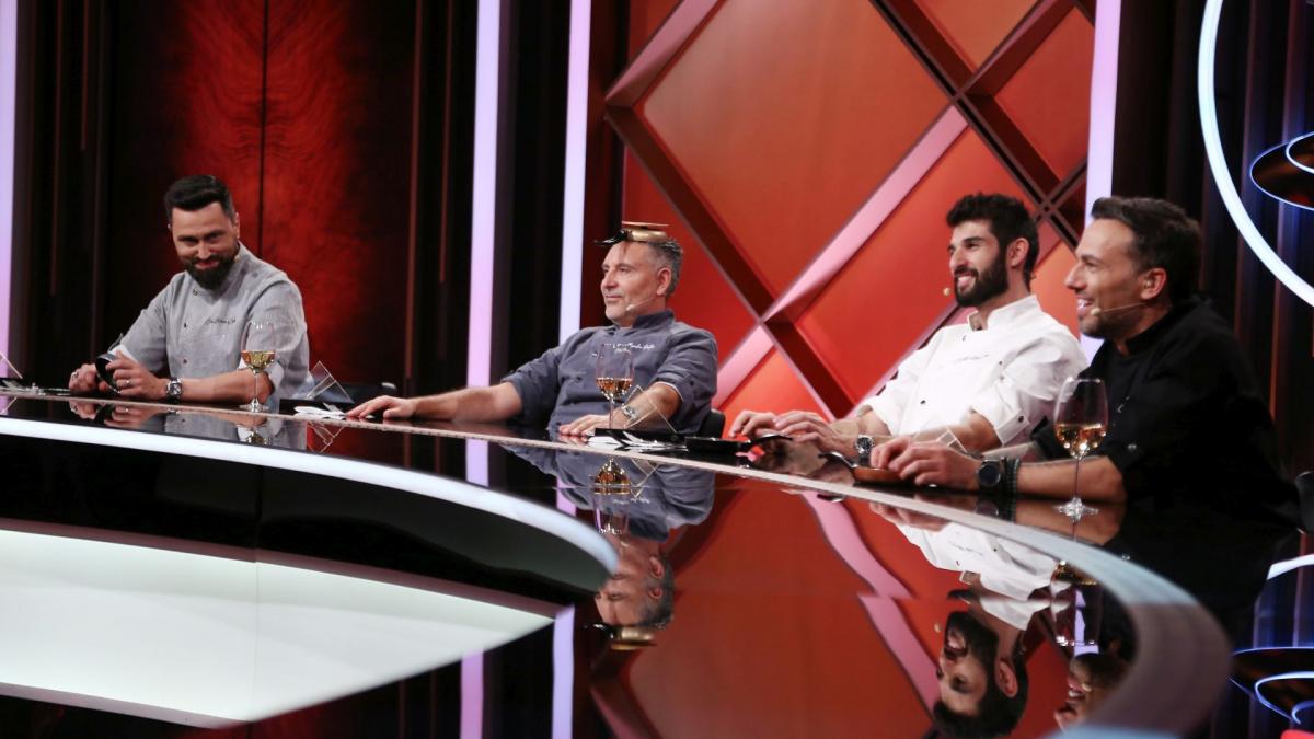Chef Sautner a câștigat amuleta ieri seară, la Chefi la cuțite. Diseară, jurații sunt uluiți de surpriza culinară creată de o concurentă. Chef Ștefan: ”Nu am mai văzut așa ceva!”