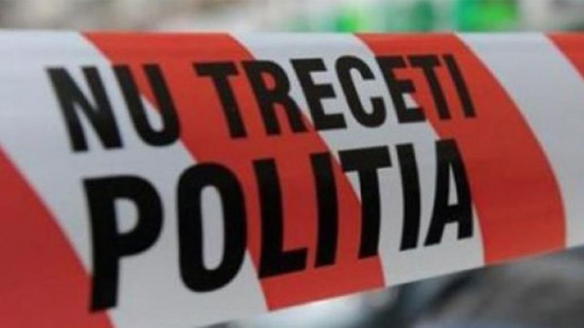 Un bărbat decedat a fost găsit pe un teren viran din Sectorul 1 al Capitalei