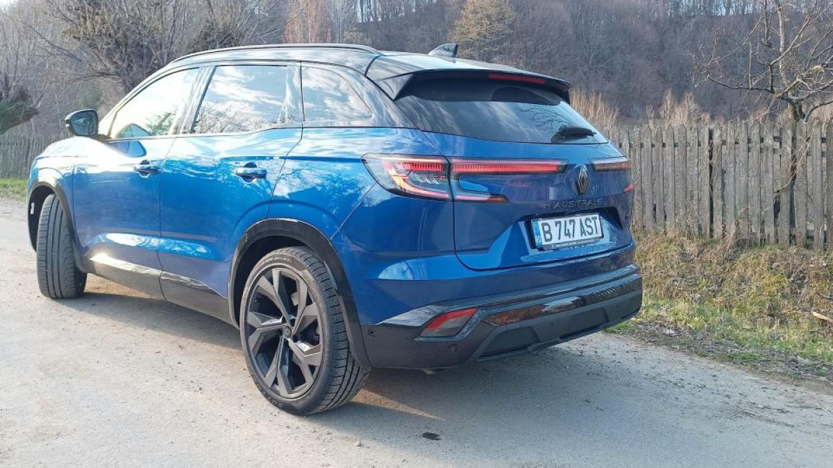 Cel mai puternic hibrid Renault.  Cât e de economic
