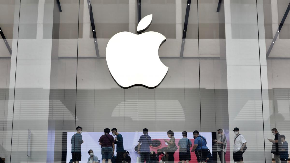 Apple pierde tronul. Samsung devine liderul pieței smartphone-urilor