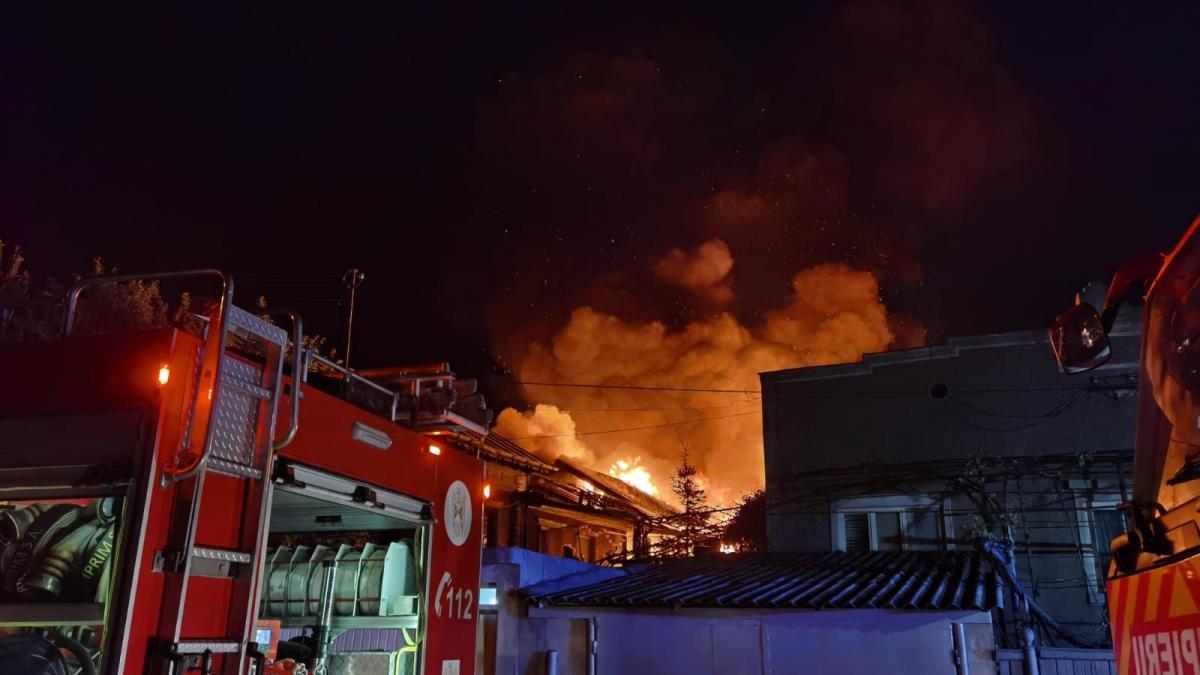 incendiu violent tulcea flacari extins vecini