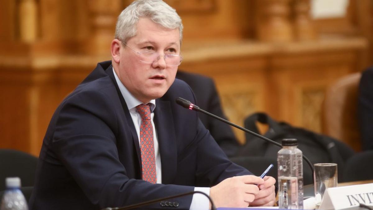 Cătălin Predoiu: Guvernul elaborează noua strategie naţională pentru prevenirea şi combaterea antisemitismului