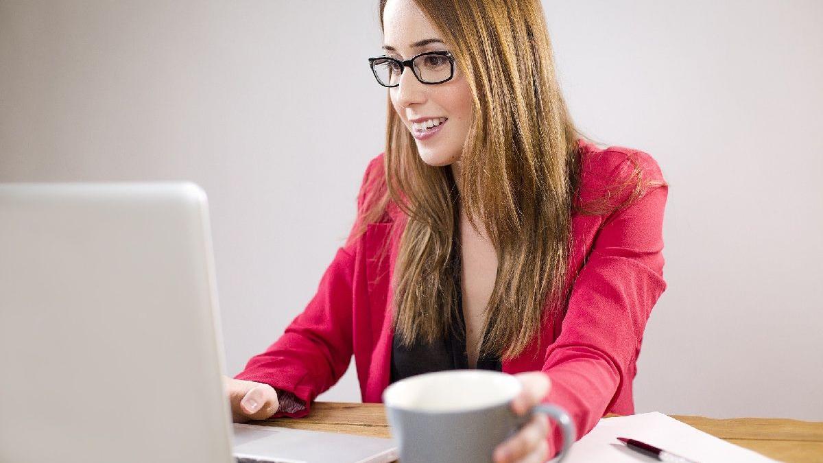 Românii pe ultimele locuri în UE la achiziţionarea de cărţi online