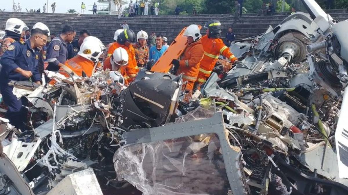 tragedie aviatica elicoptere militare ciocnit zece morti