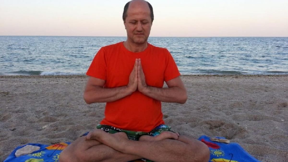 instructorul yoga eugen mirtz ridicat mascati abuzat opt persoane