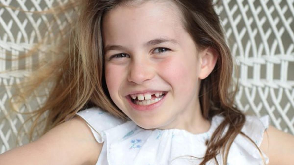 Prinţul William şi Kate au dat publicităţii o fotografie a fiicei lor, Charlotte, care a împlinit 9 ani