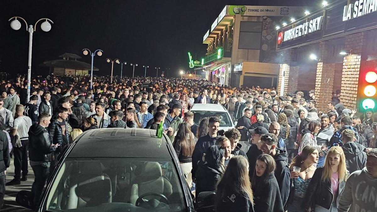 Mihai Mărgineanu, despre ce s-a întâmplat în Vama Veche de 1 mai: Mi-am dat seama că nivelul de trai al românului de rând a crescut. Altfel, cum mama dracu' poate un puști de 17 ani să bea Jameson direct din sticlă???