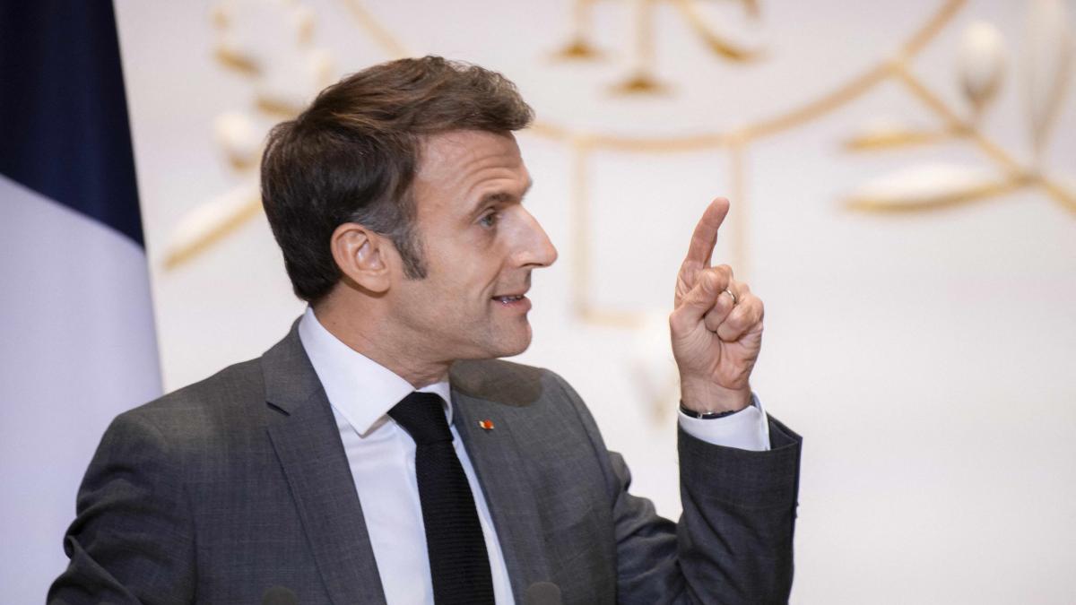 Macron îl îndeamnă pe Netanyahu să ajungă la un acord de armistițiu cu Hamas