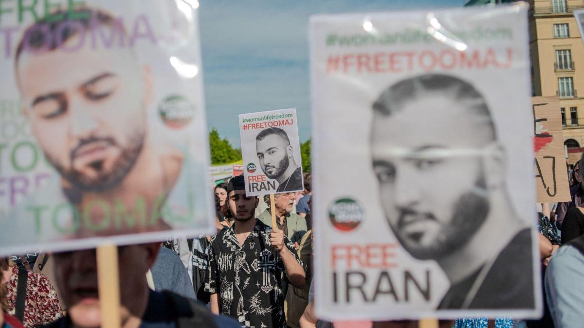 Coldplay și Sting cer eliberarea lui Toomaj Salehi, rapperul iranian condamnat la moarte pentru că a protestat în favoarea femeilor