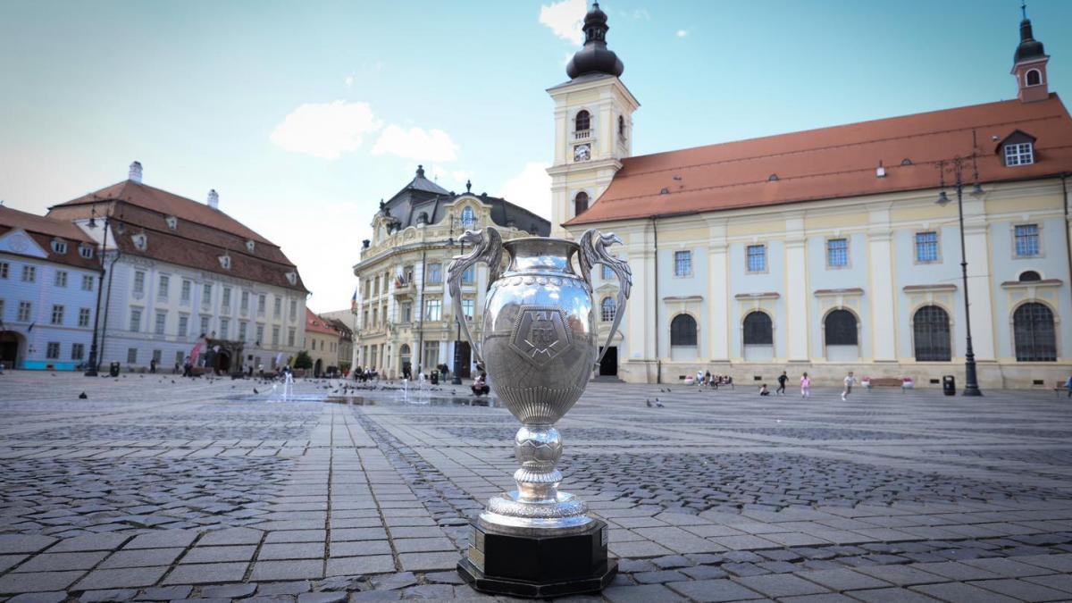 Finala Cupei României, Corvinul Hunedoara - Oțelul Galați, se joacă astăzi, la Sibiu