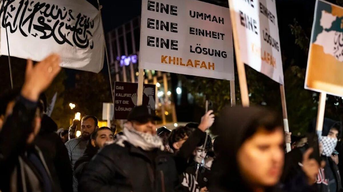 Islamiștii se plâng de „cenzură”, după ce apelurile pentru un califat în Germania au fost interzise