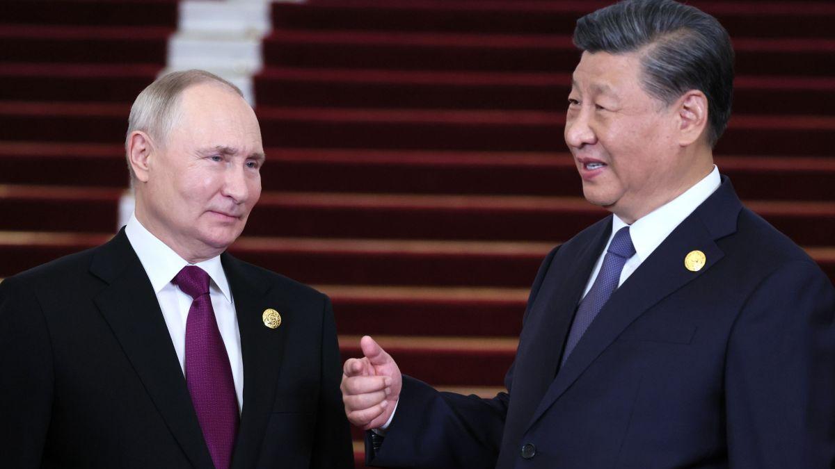 Putin și Xi anunță o nouă eră de parteneriat și condamnă Statele Unite