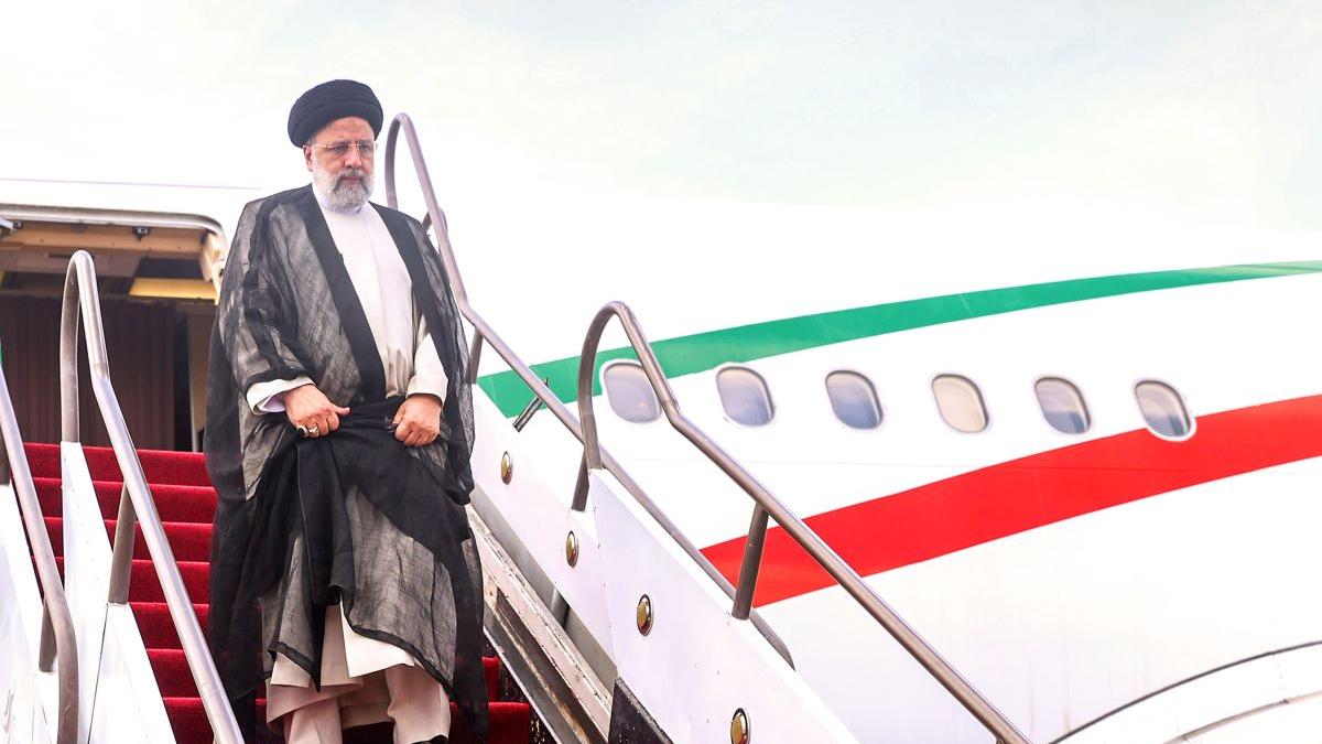Mobilizare generală în Iran: Amata caută elicopterul președintelui. Ce se întâmplă dacă Ebrahim Raisi moare