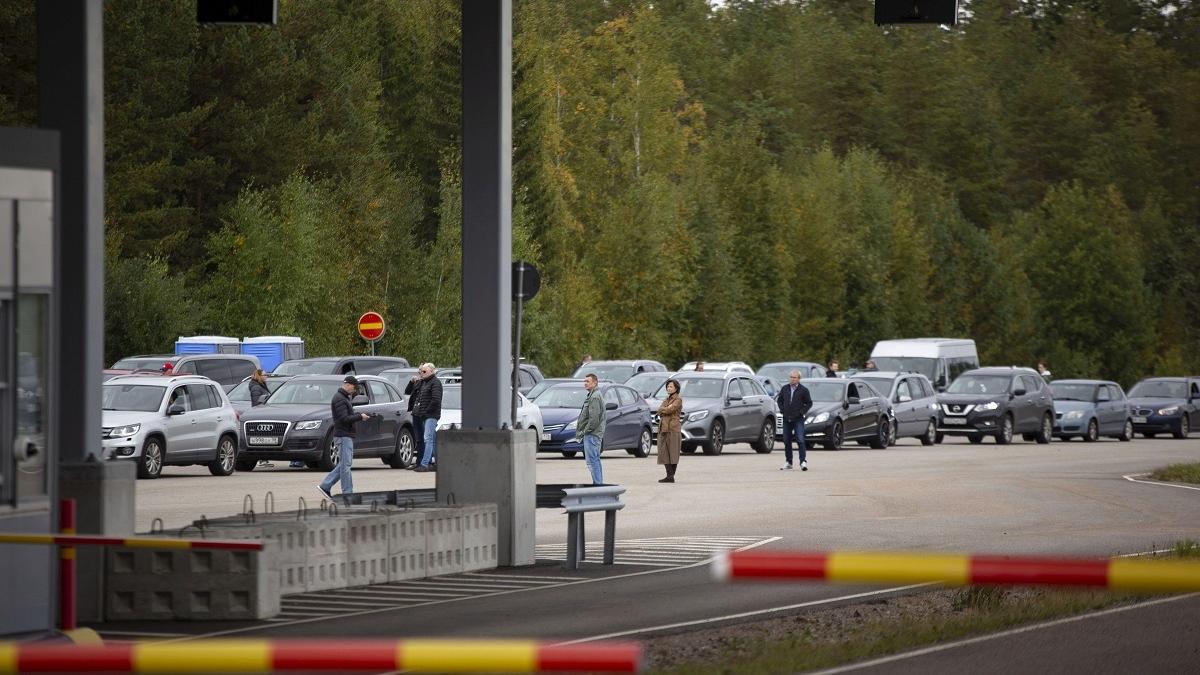Criza migranților de la frontiera Finlandei cu Rusia. Finlandezii cer intervenția UE! 