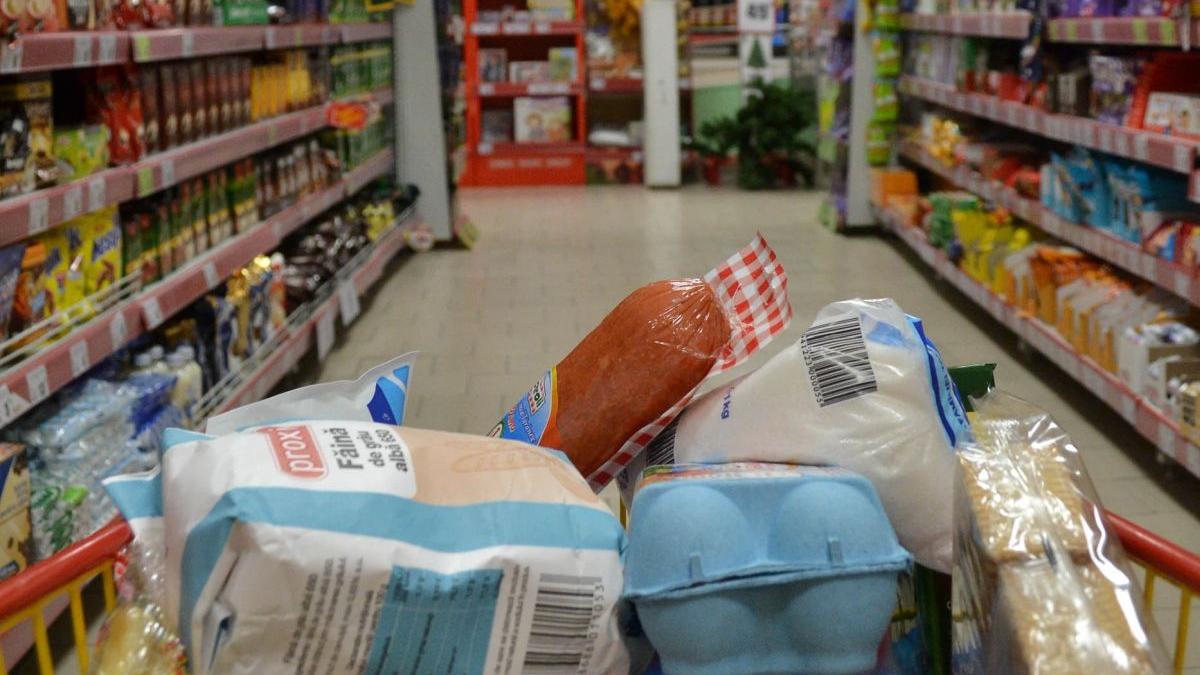 Afacerile din comerţ au crescut în primele patru luni ale anului cu 8,5%