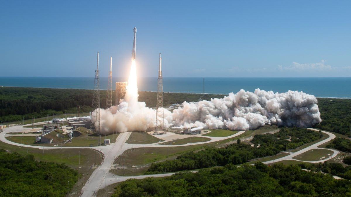 Capsula Starliner Boeing, cu astronauți la bord, a ajuns la Staţia Spaţială Internaţională, în ciuda scurgerilor de heliu