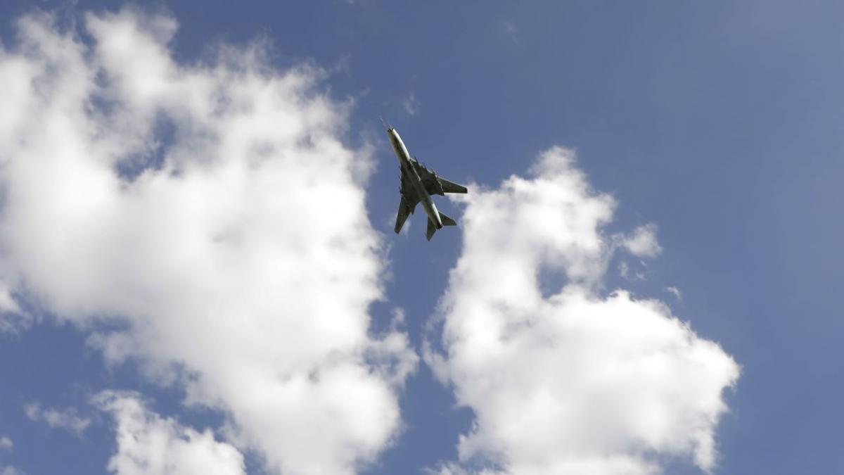 Ucrainenii susțin că au lovit, în premieră, un avion de luptă de ultimă generație al rușilor