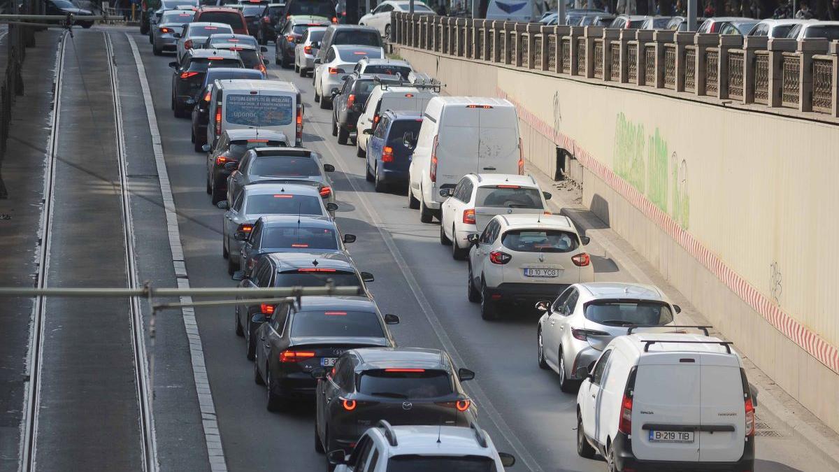 Răsturnare de situație! PPE nu mai vrea sa interzică mașinile pe benzină și motorină în UE