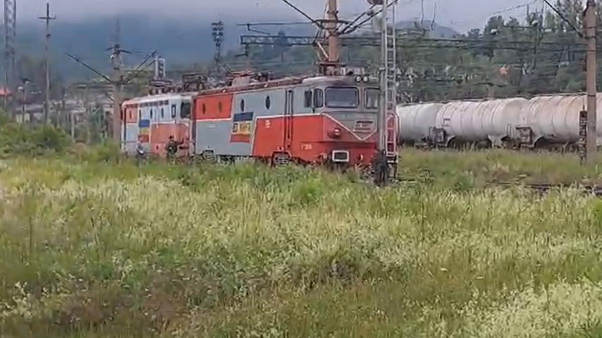 locomotiva luat foc langa statia petrosani