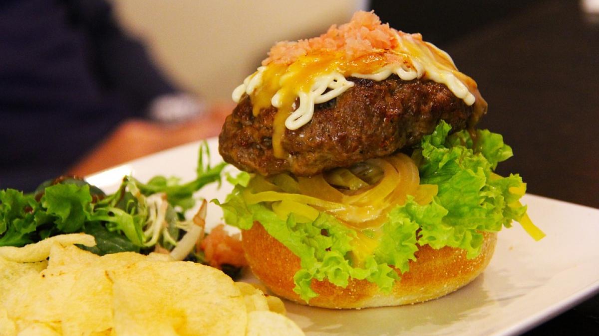 Burgeri home made: Rețeta simplă pentru o sâmbătă perfectă în familie