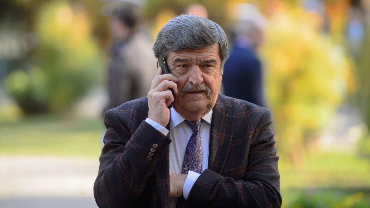 USR, în campanie de linșaj online: Denigrarea președintelui AEP, pe pagina de Facebook a lui Clotilde Armand