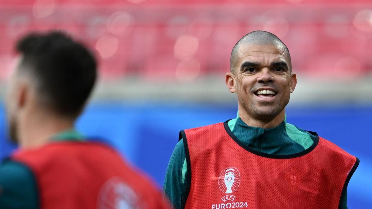 Portughezul Pepe a devenit cel mai vârstnic jucător din istoria Campionatului European. Câți ani are fotbalistul?