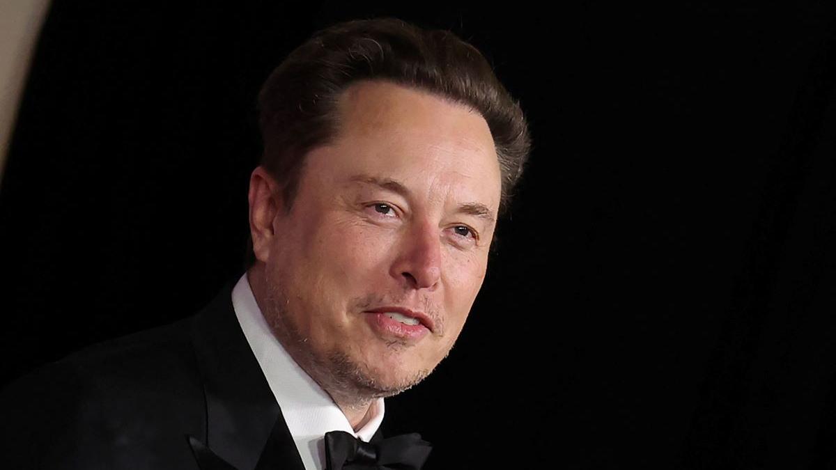 Elon Musk deschide în următoarele săptămâni prima investiţie Tesla de la zero din România