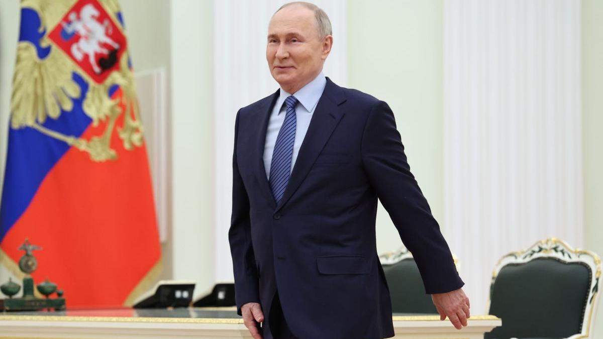 Putin îl felicită pe noul preşedinte reformist iranian şi se aşteaptă la o consolidare a relaţiilor