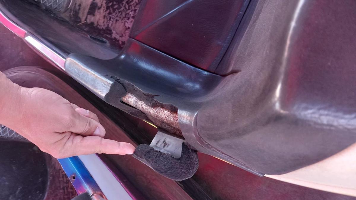 pericol copii parcuri distractii lioral inchise masinute ruginite