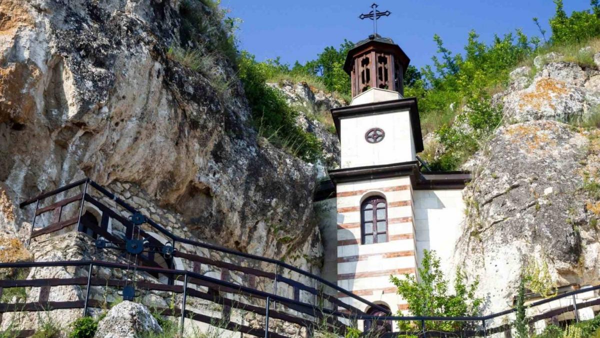 Dialog de suflet cu etnologul Gheorghiță Ciocioi: ​​​​​​​„La nici o sută de kilometri de București intri într-o altă lume... A ctitoriilor basarabe uitate”