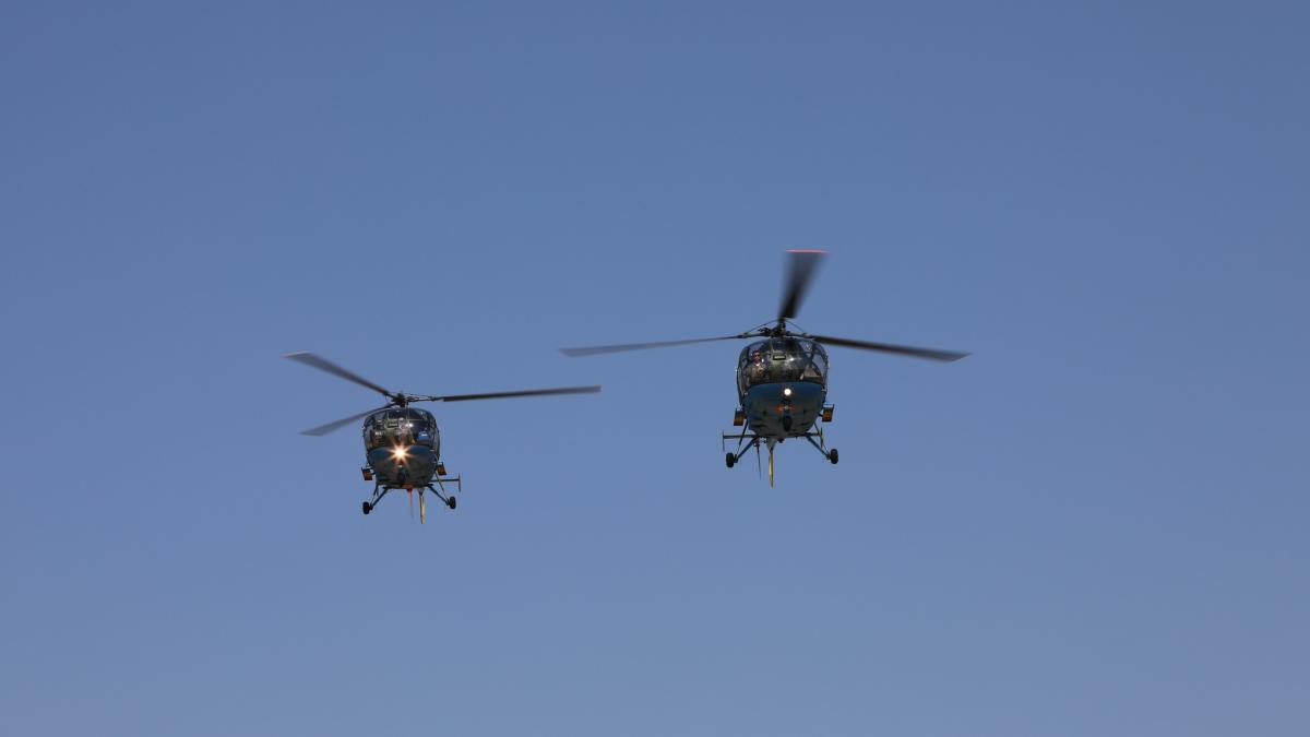 Ceremonie de Ziua Aviației, în Piața Aviatorilor: Capitala, survolată de avioane și elicoptere