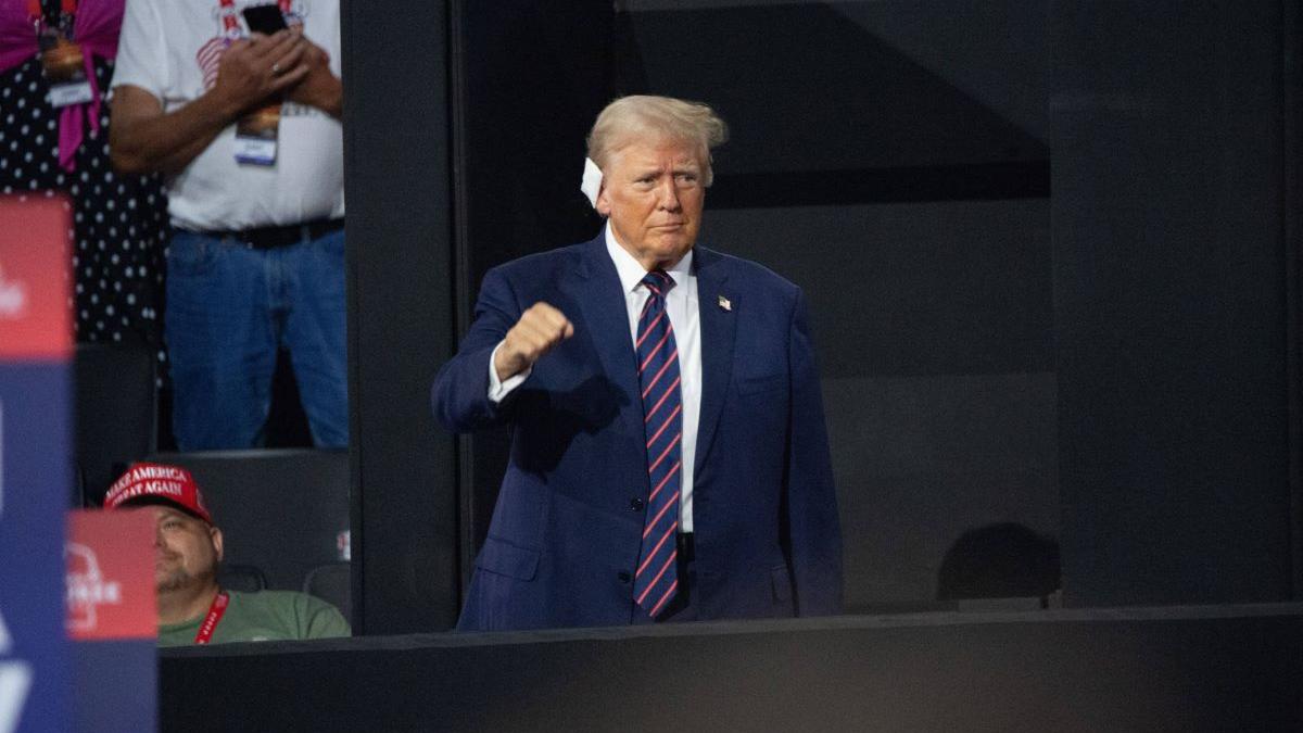 Trump speră că America va şterge Iranul de pe faţa Pământului dacă oficiali de la Teheran îl asasinează