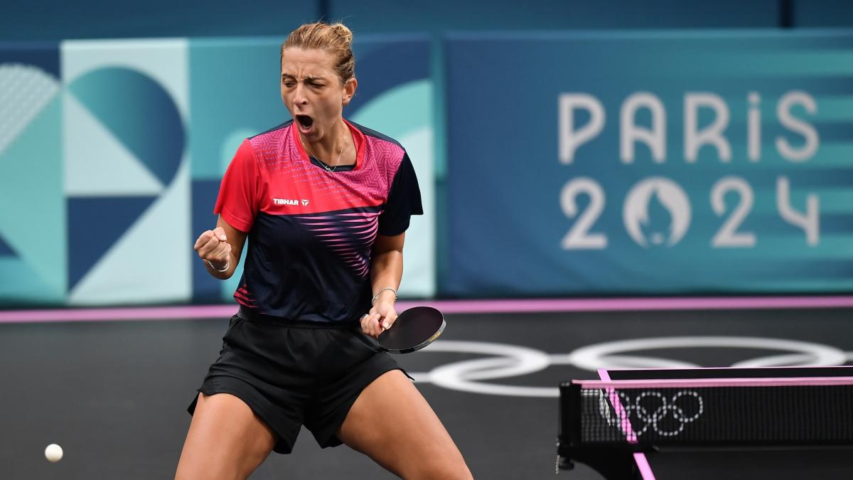 Tenis de masă - Elizabeta Samara a debutat la Paris cu o victorie spectaculoasă