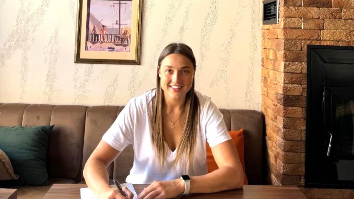 Transfer surpriză la CSM București! Djurdjina Jaukovic a semnat pe doi ani