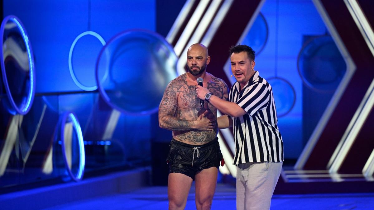 Giani Kiriță și Sonny Medini, distracție la Splash! Vedete la apă, în prima ediție a noului sezon, diseară, de la 20.30, la Antena 1  ,,Vrem și noi o cafea, o gustare!”