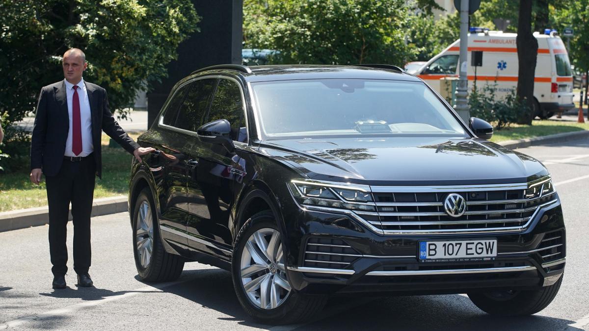 SPP se ecologizează. Bodyguarzii prezidențiali schimbă mașinile pe combustibil cu vehicule electrice