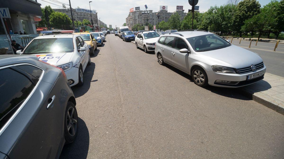 Are dreptul proprietarul unui imobil să interzică parcarea mașinilor în fața casei ? Care sunt prevederile legale