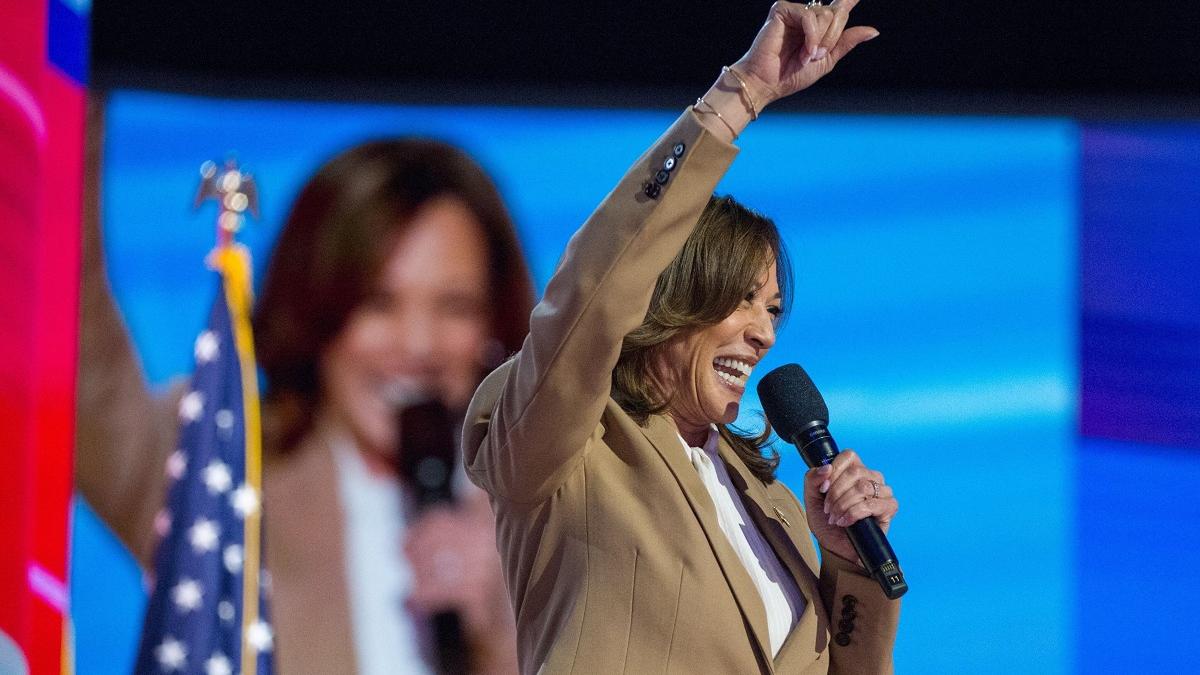 Kamala Harris a devenit oficial candidata democraților la preşedinţie