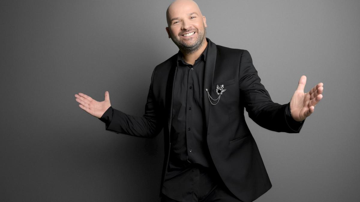 Natalia Mateuţ şi Andrei Ştefănescu continuă Xtra Night Show, în fiecare vineri, sâmbătă şi duminică, de la 21.30, la Antena Stars