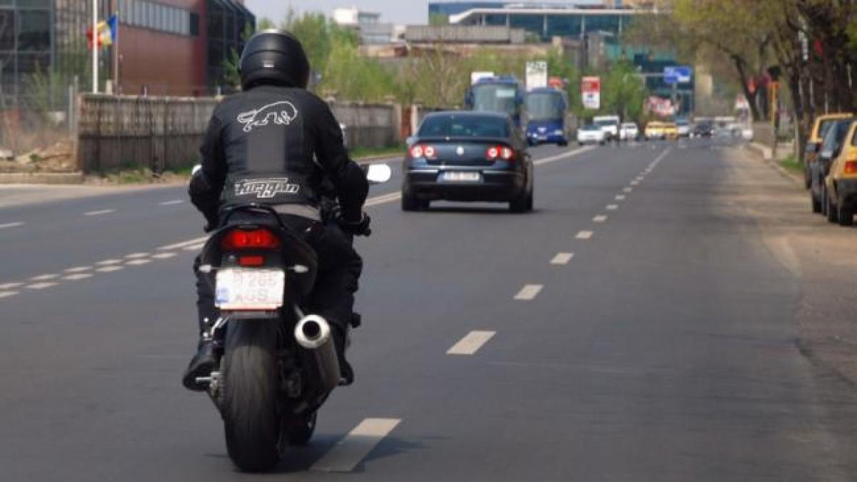 Șoferii cu permis categoria B vor putea conduce și motociclete, dar doar în anumite condiții