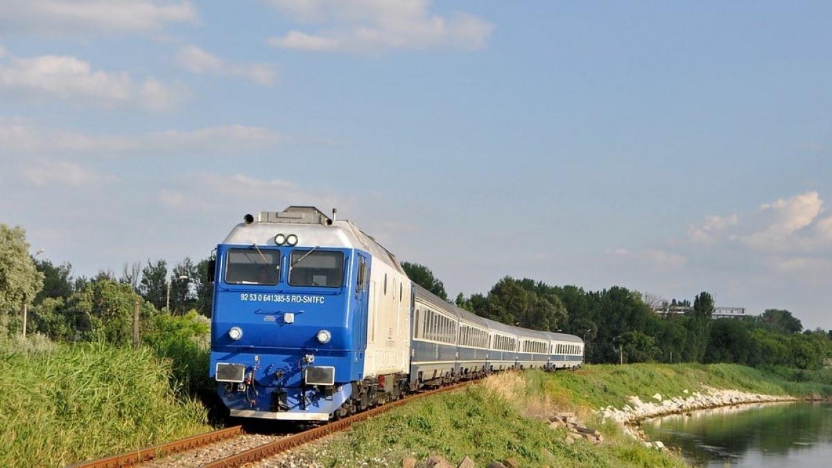 Circulația feroviară între Constanța și Mangalia a fost afectată de viituri